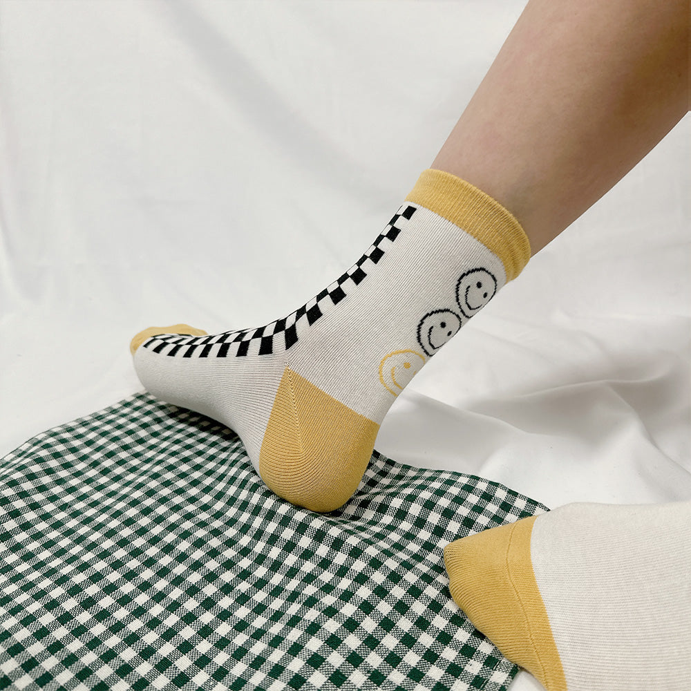 Women's Crew Check Board Smile Mismatched AB Socks