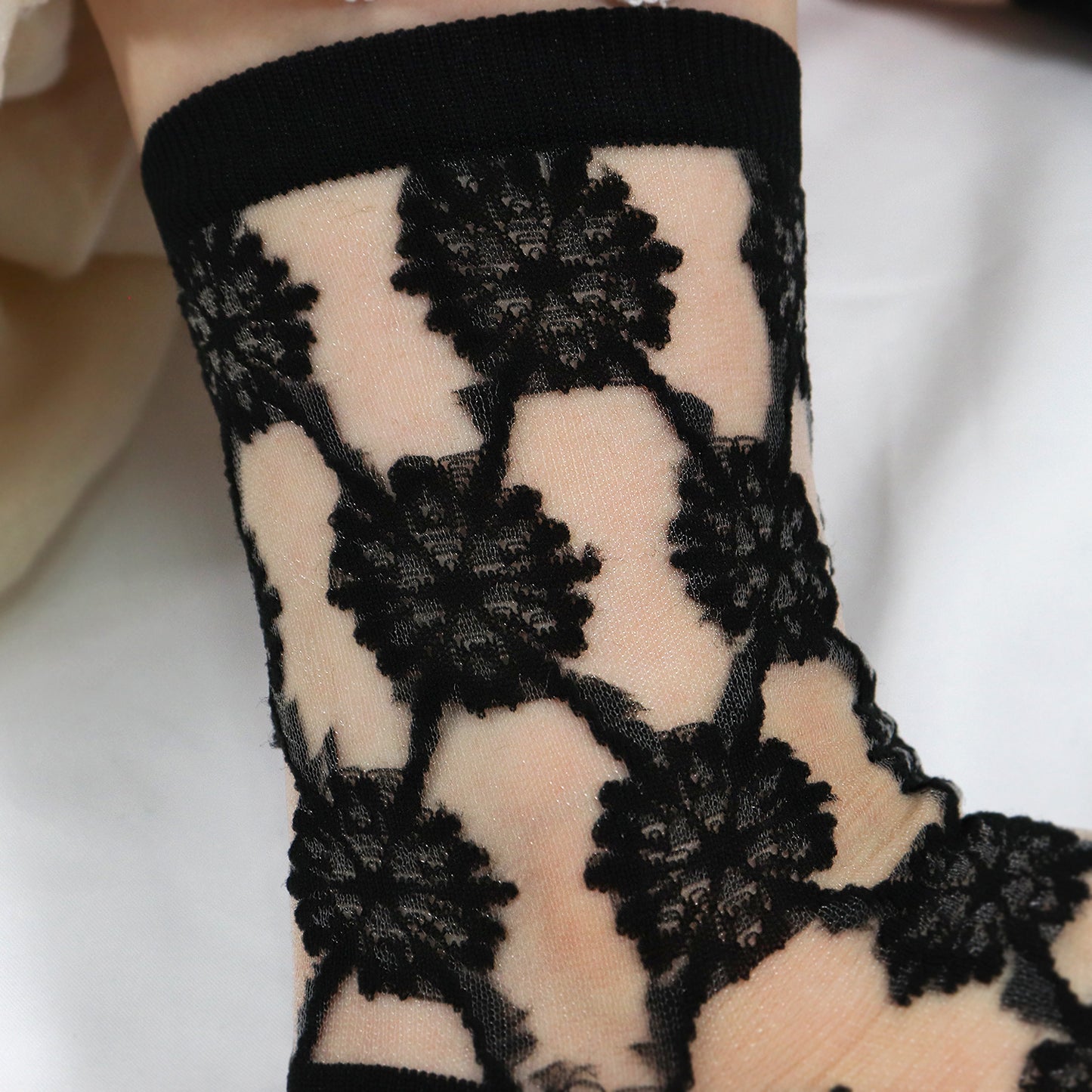 Women's Crew Sheer Big Flower See-Through Socks