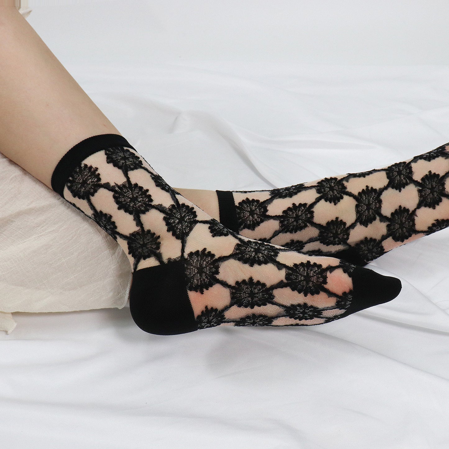 Women's Crew Sheer Big Flower See-Through Socks