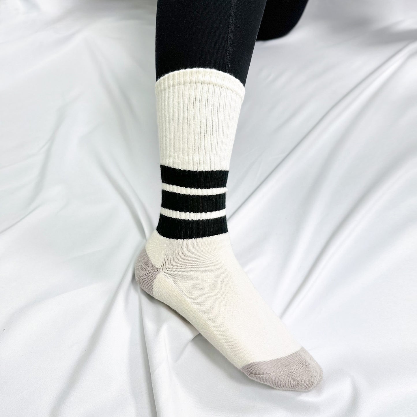Women's Crew Retro Style 4 Socks