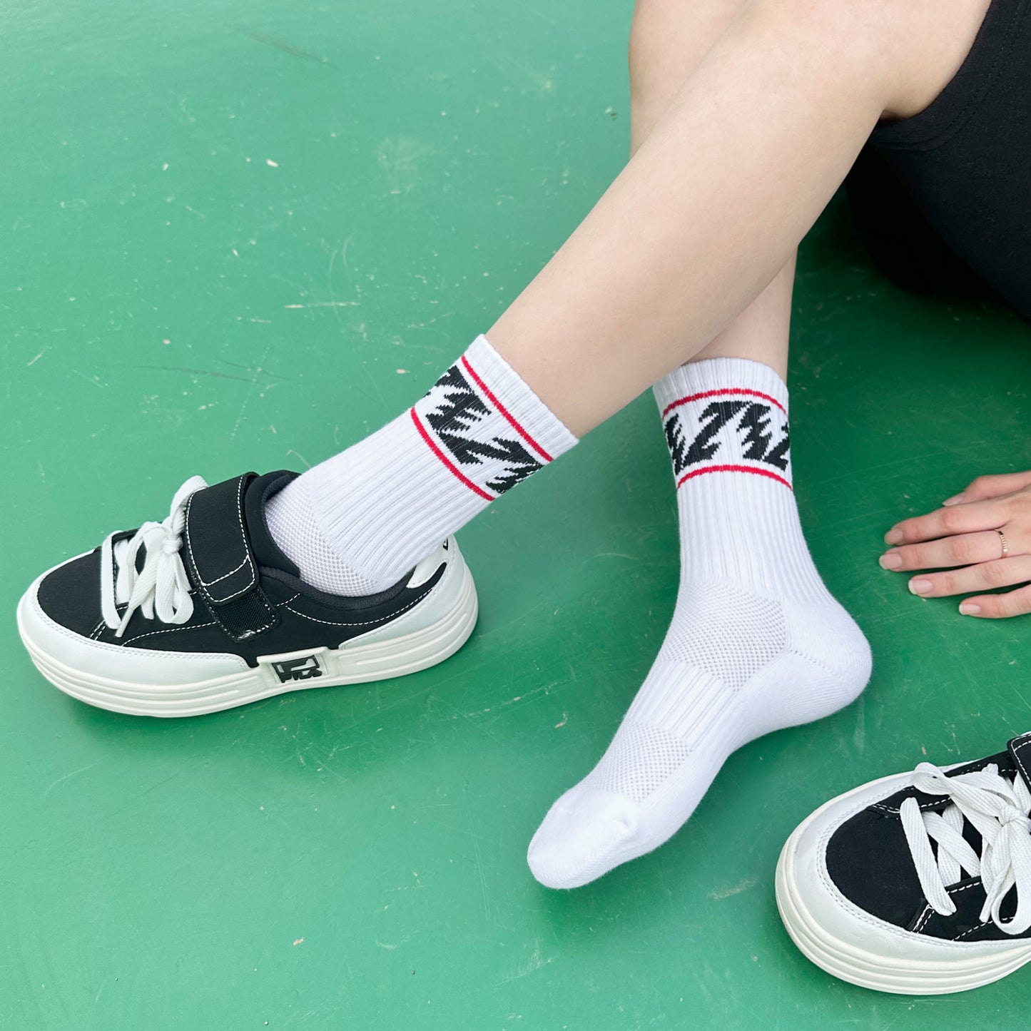 Women's Crew Tennis Court Performance Style 6 Socks
