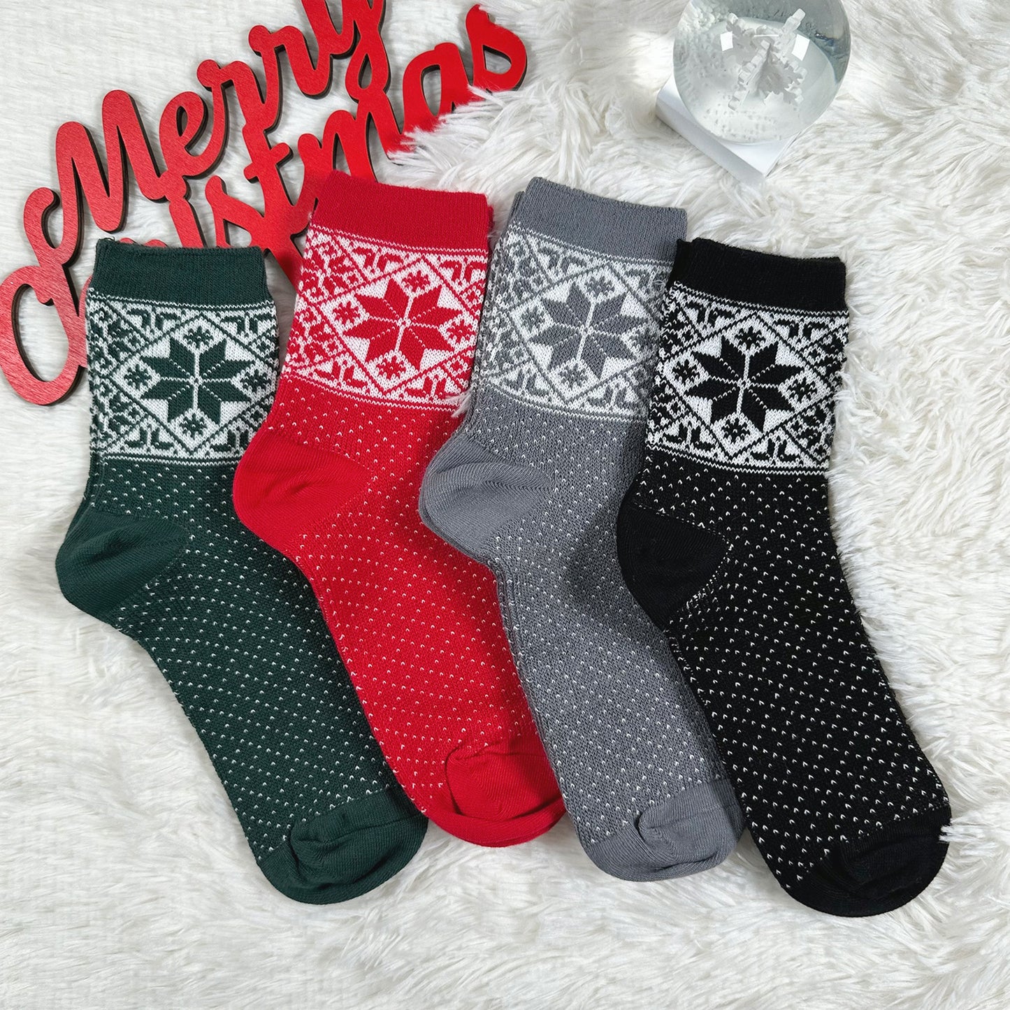 Women's Crew Winter Snowflake Yarn Socks