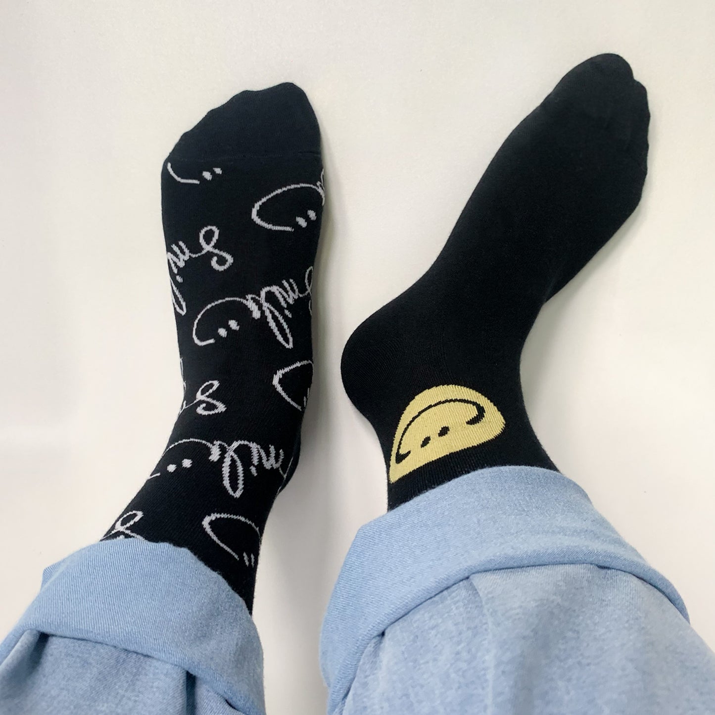 Women's Crew Handwriting Smile Mismatched AB Socks