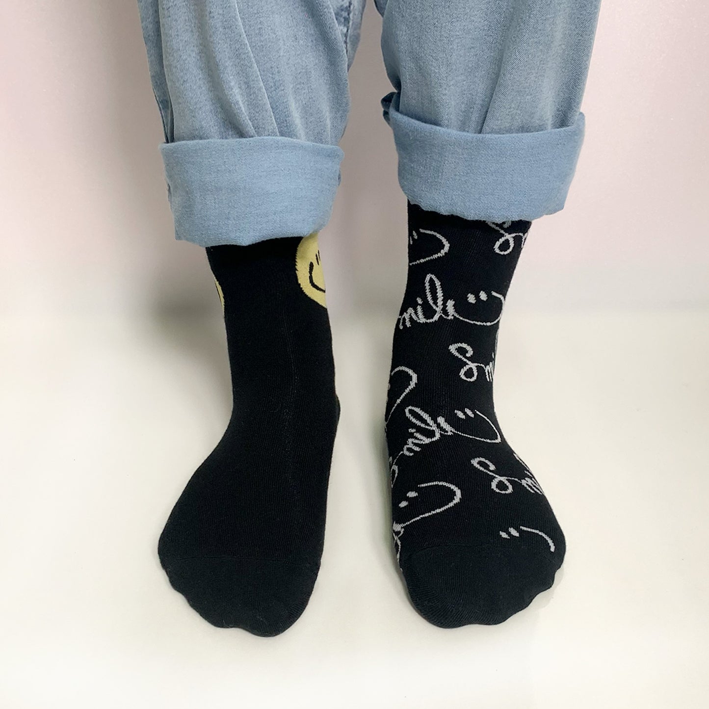 Women's Crew Handwriting Smile Mismatched AB Socks