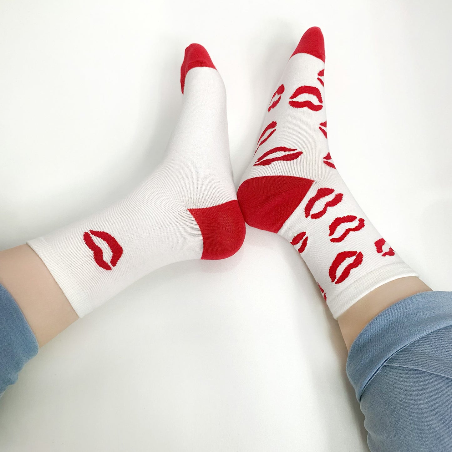 Women's Crew Kiss Mismatched AB White Socks