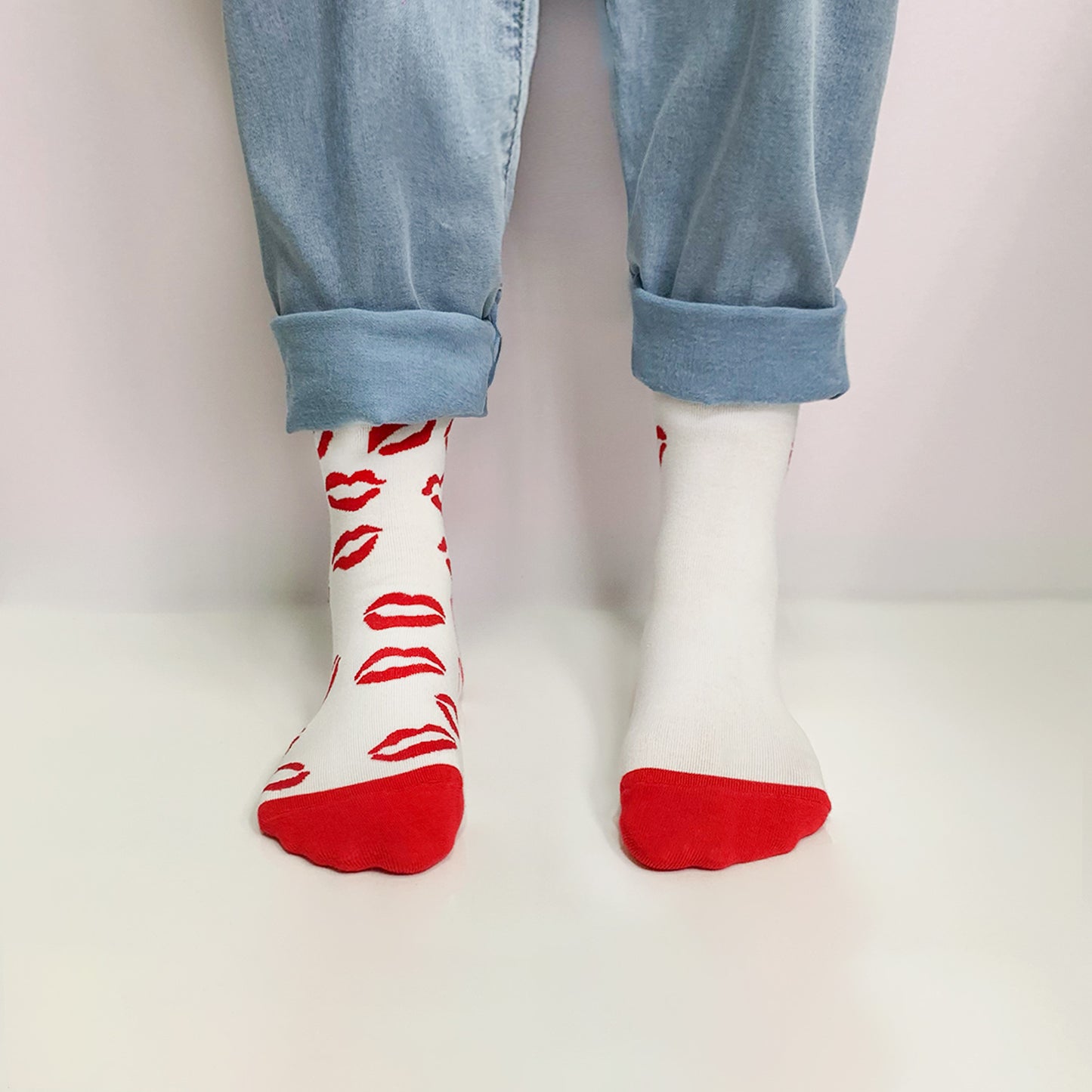 Women's Crew Kiss Mismatched AB White Socks