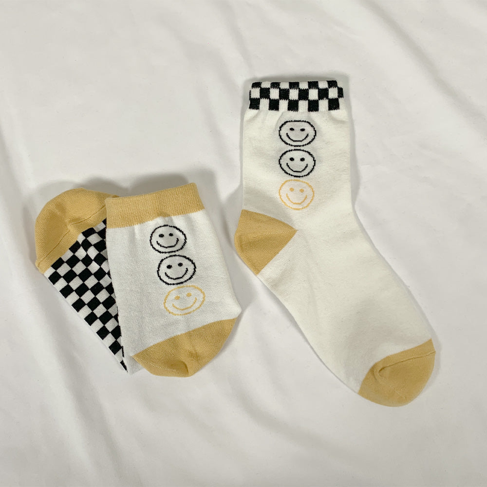 Women's Crew Check Board Smile Mismatched AB Socks