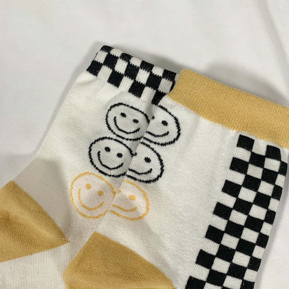 Women's Crew Check Board Smile Mismatched AB Socks