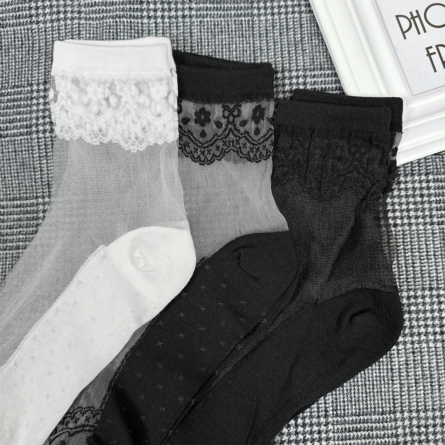 Women's Ankle Antique Sheer Socks