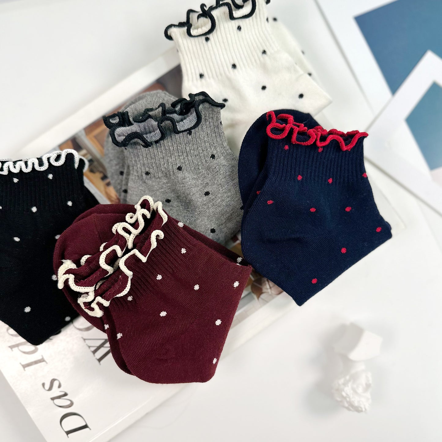 Women's Crew Frill Dot Socks