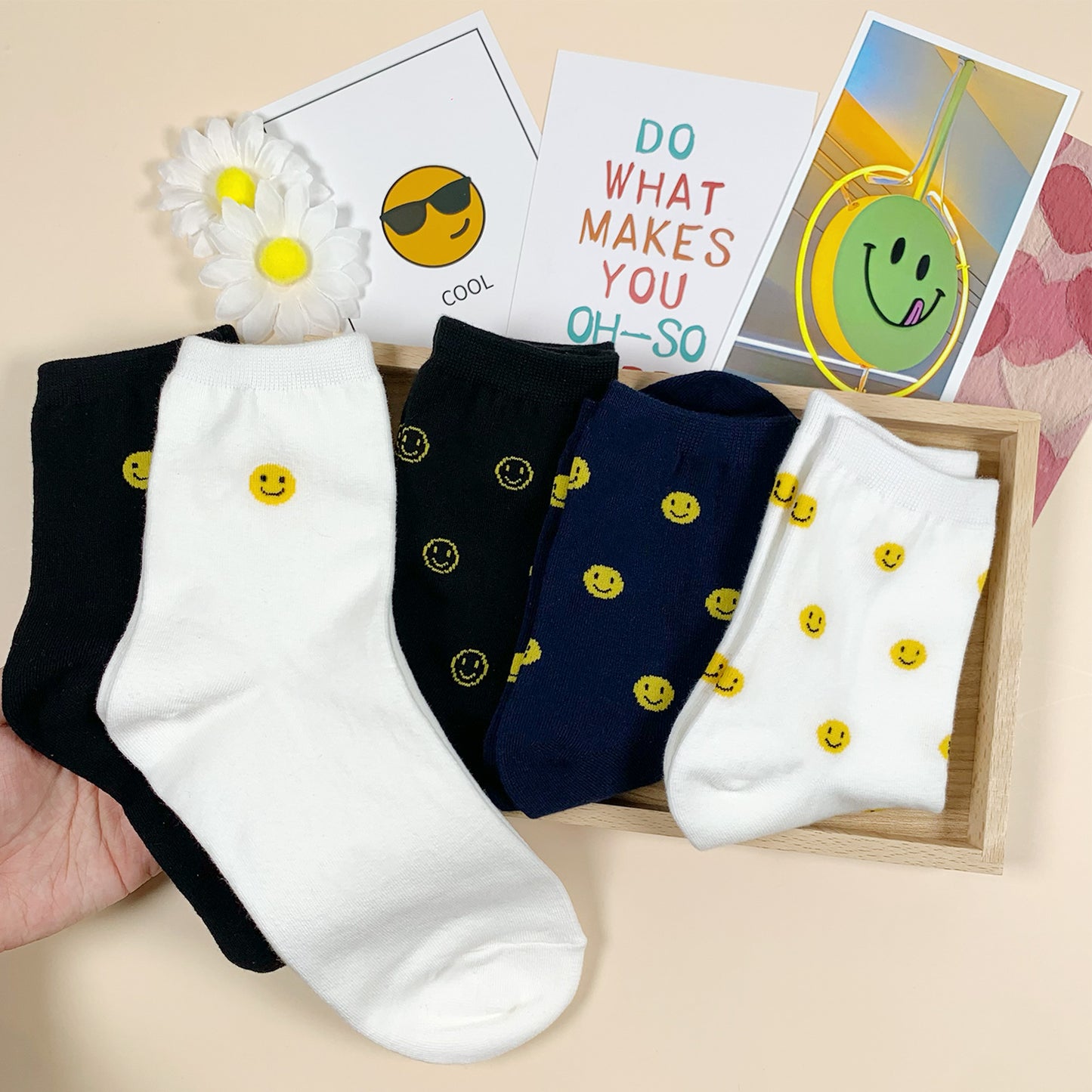 Women's Crew Smile Pattern Socks