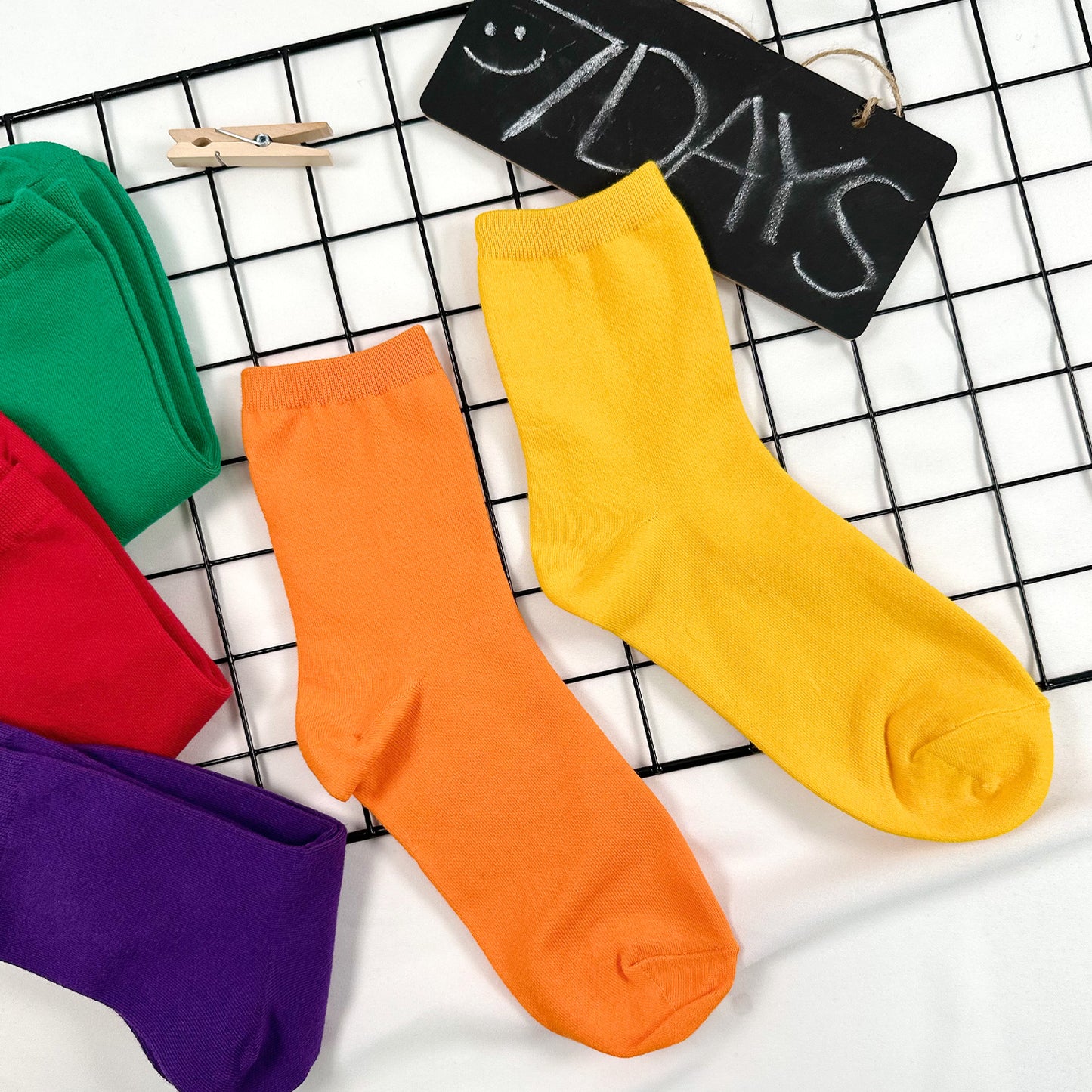 Women's Crew Rainbow Solid Socks