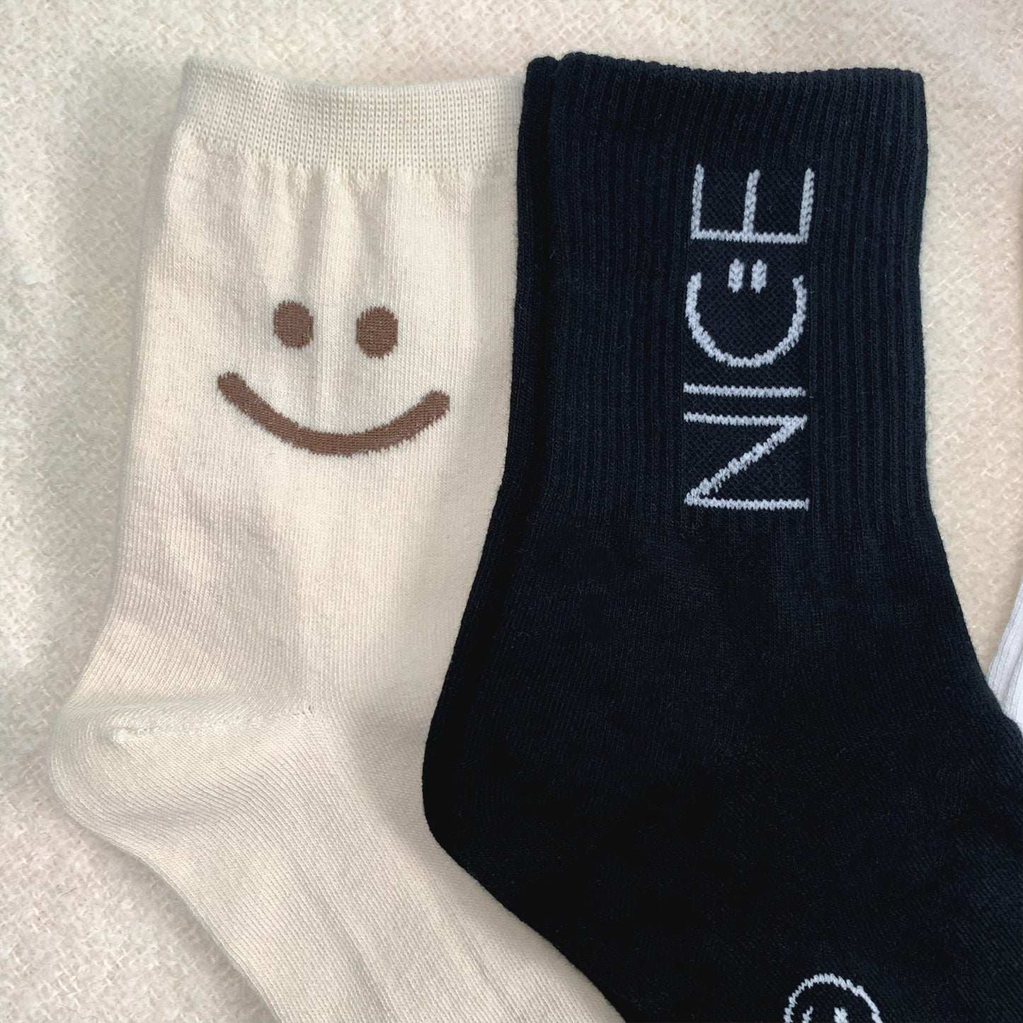Women's Crew Nice Smile Socks