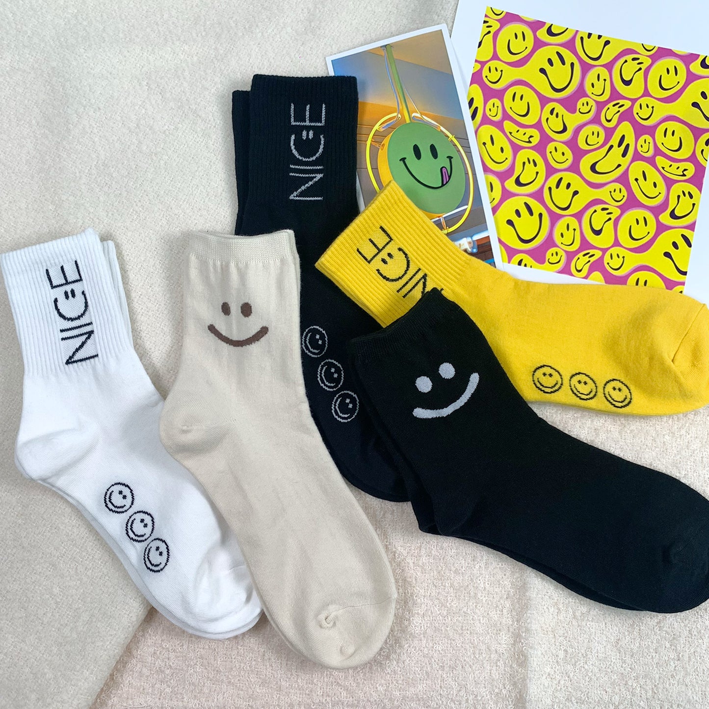 Women's Crew Nice Smile Socks