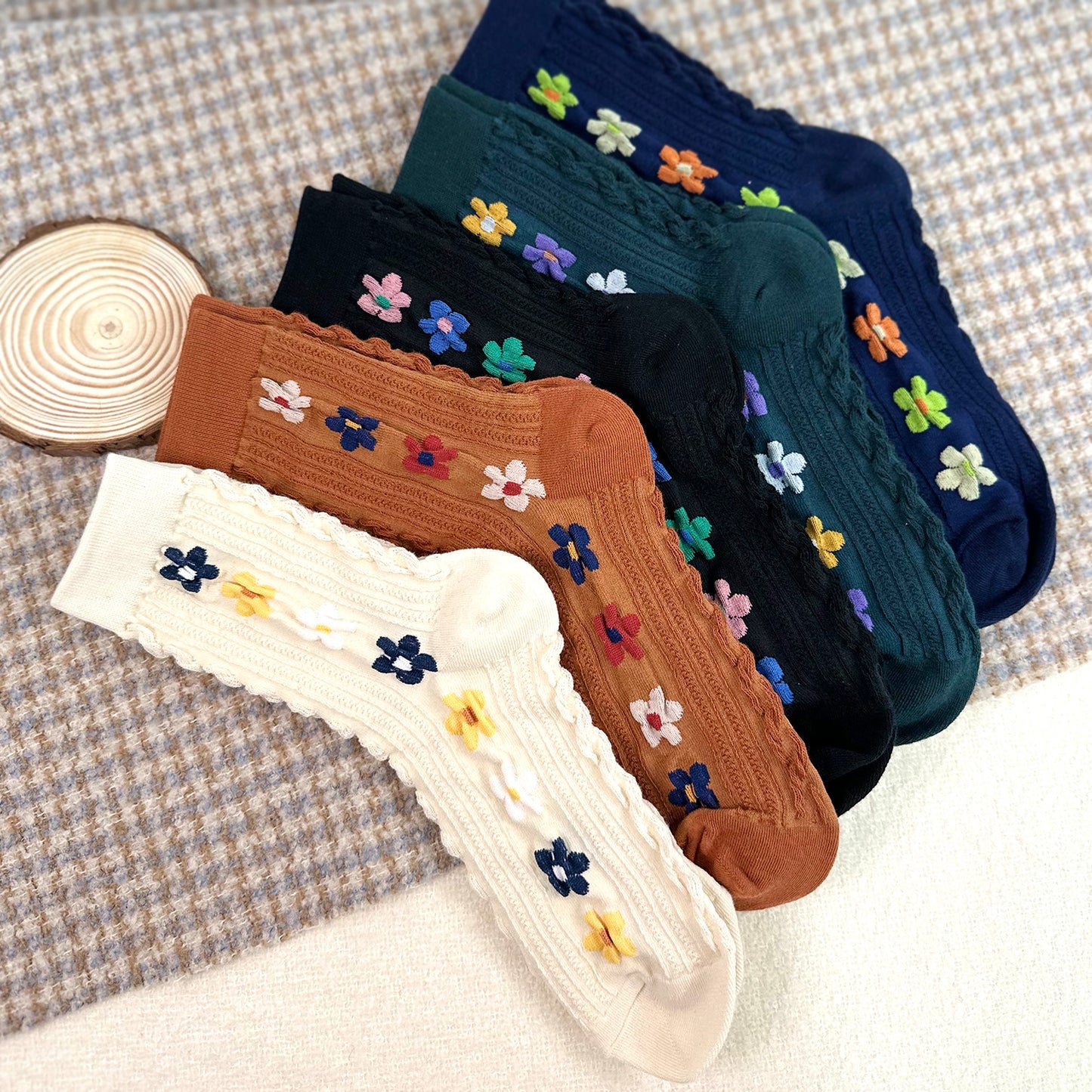 Women's Crew Line Flower Socks