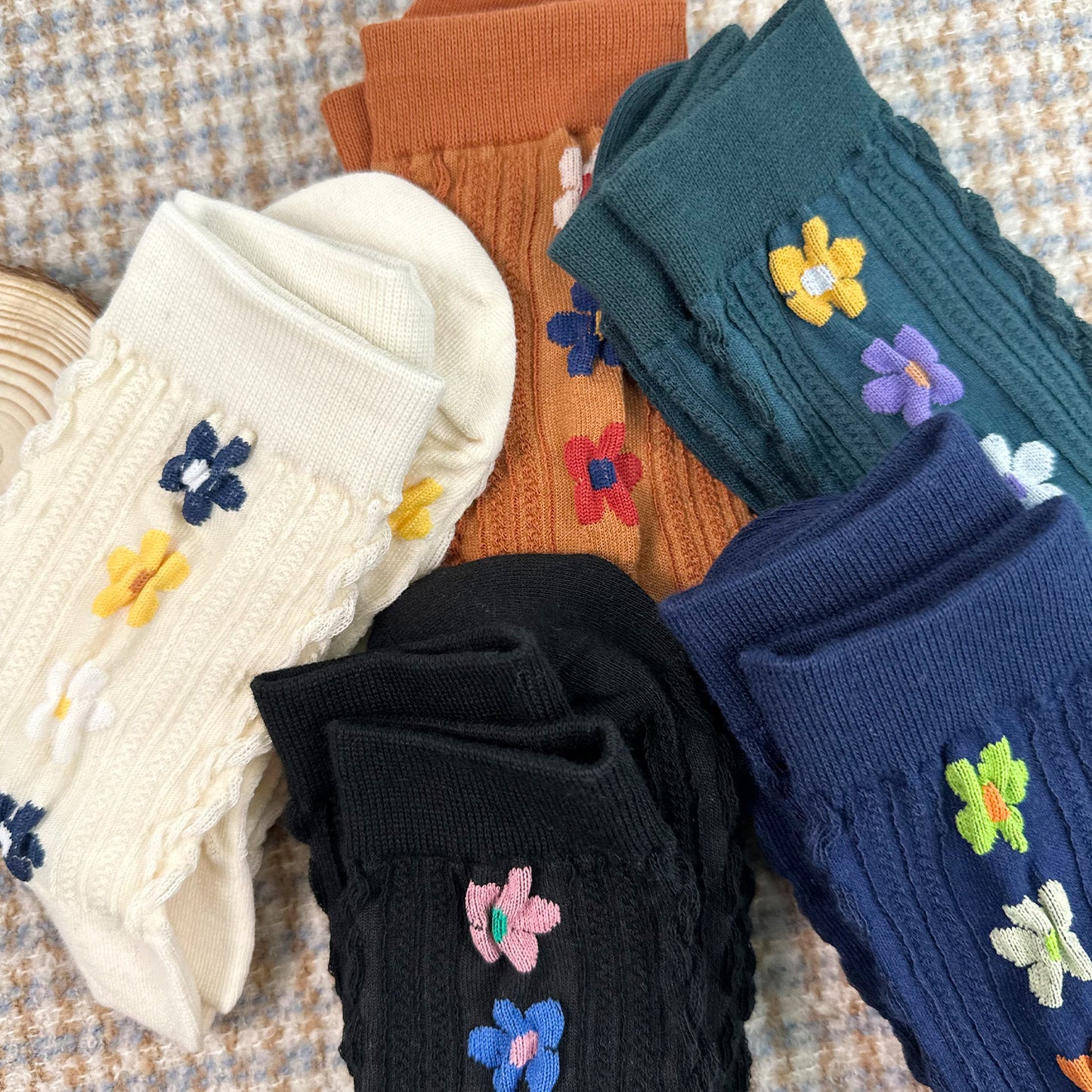 Women's Crew Line Flower Socks