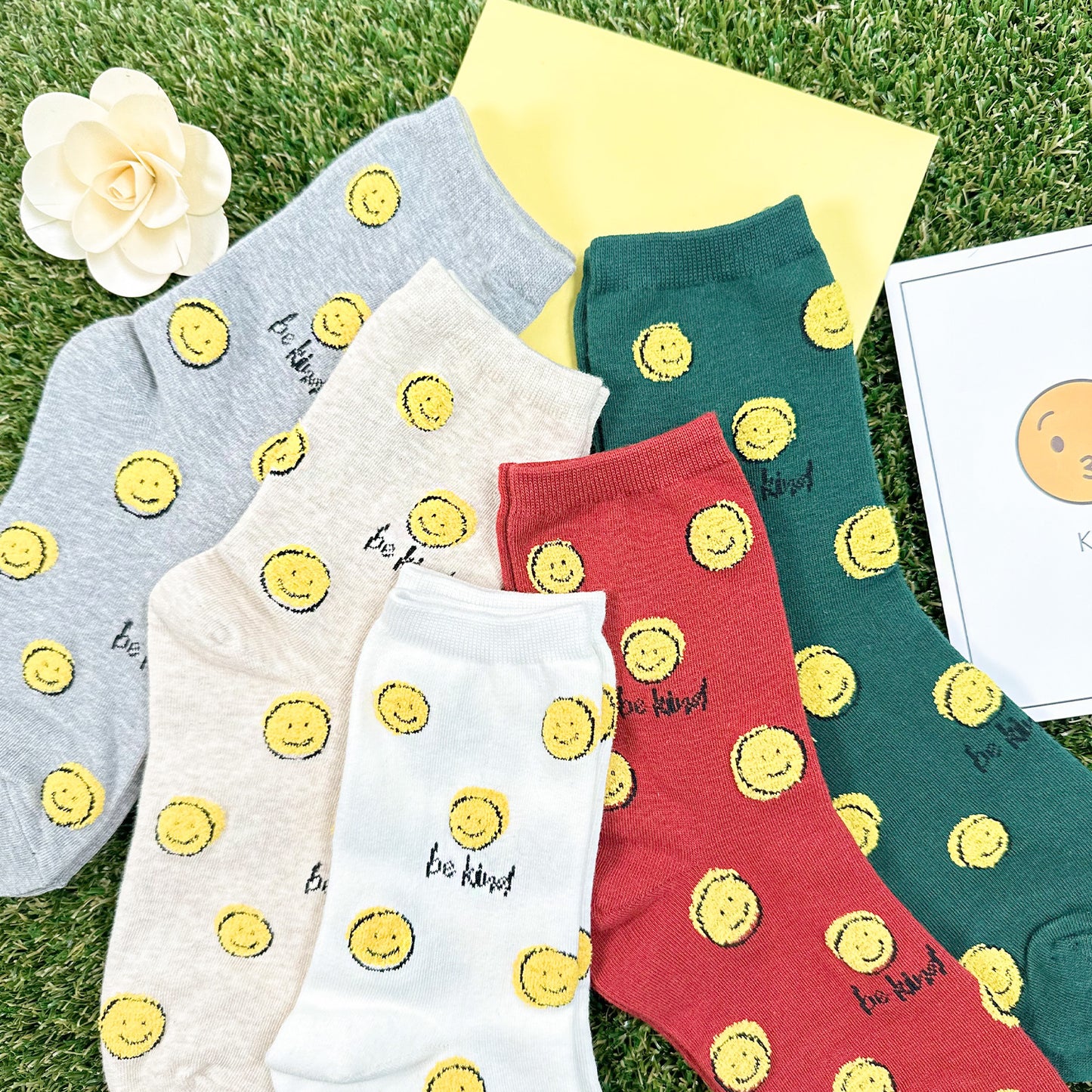 Women's Crew Random Smile Socks