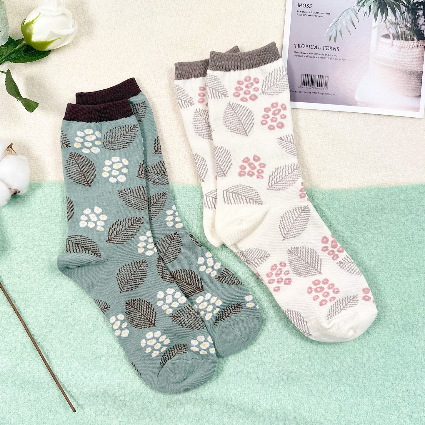 Women's Crew Leaves Socks