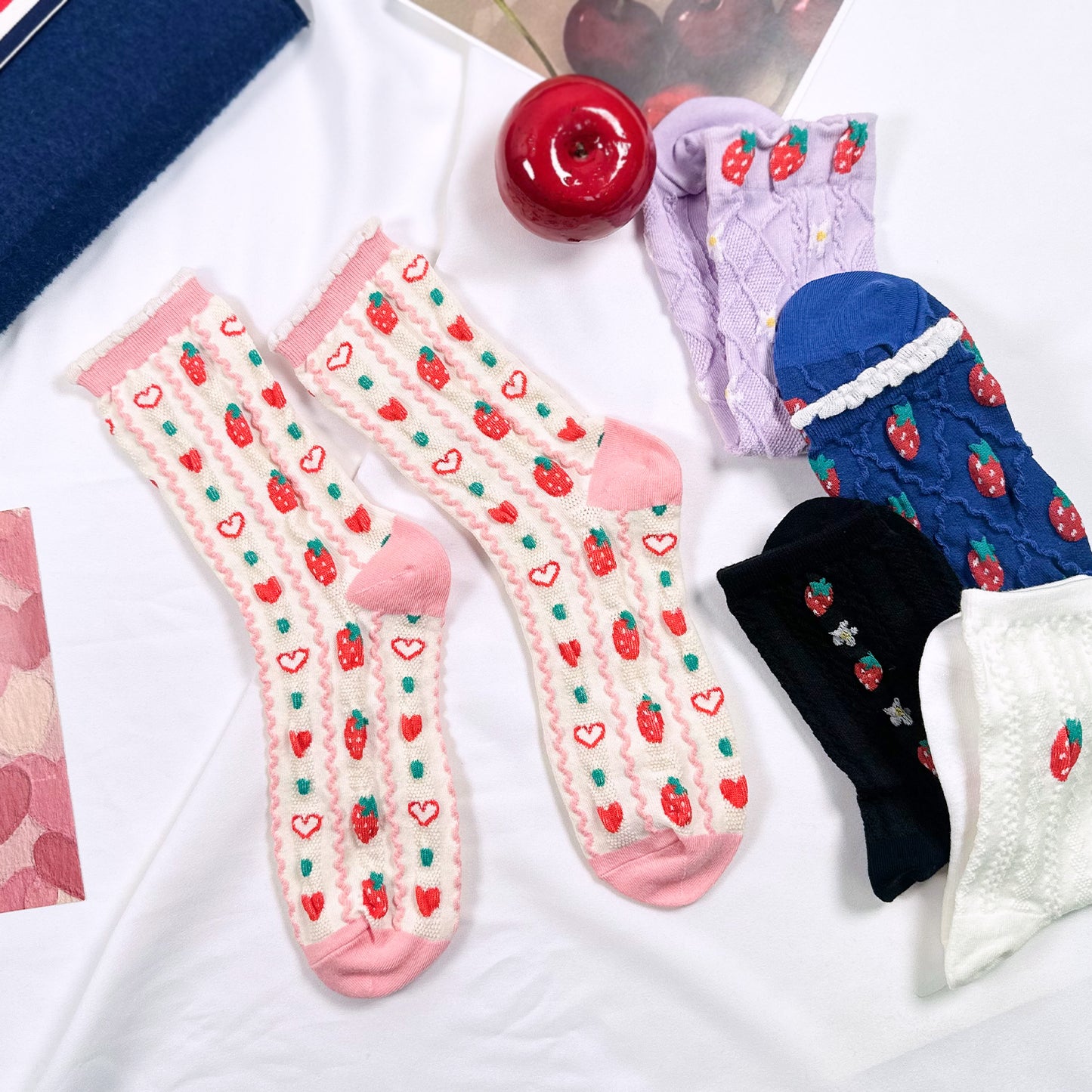 Women's Crew Strawberry Pattern Socks