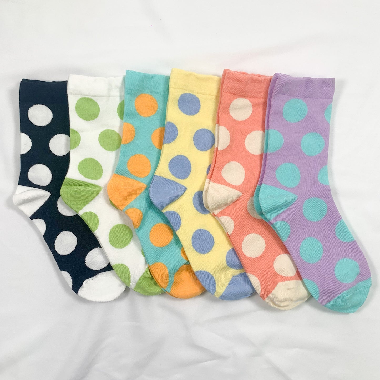 Women's Crew Cuff Dot Socks