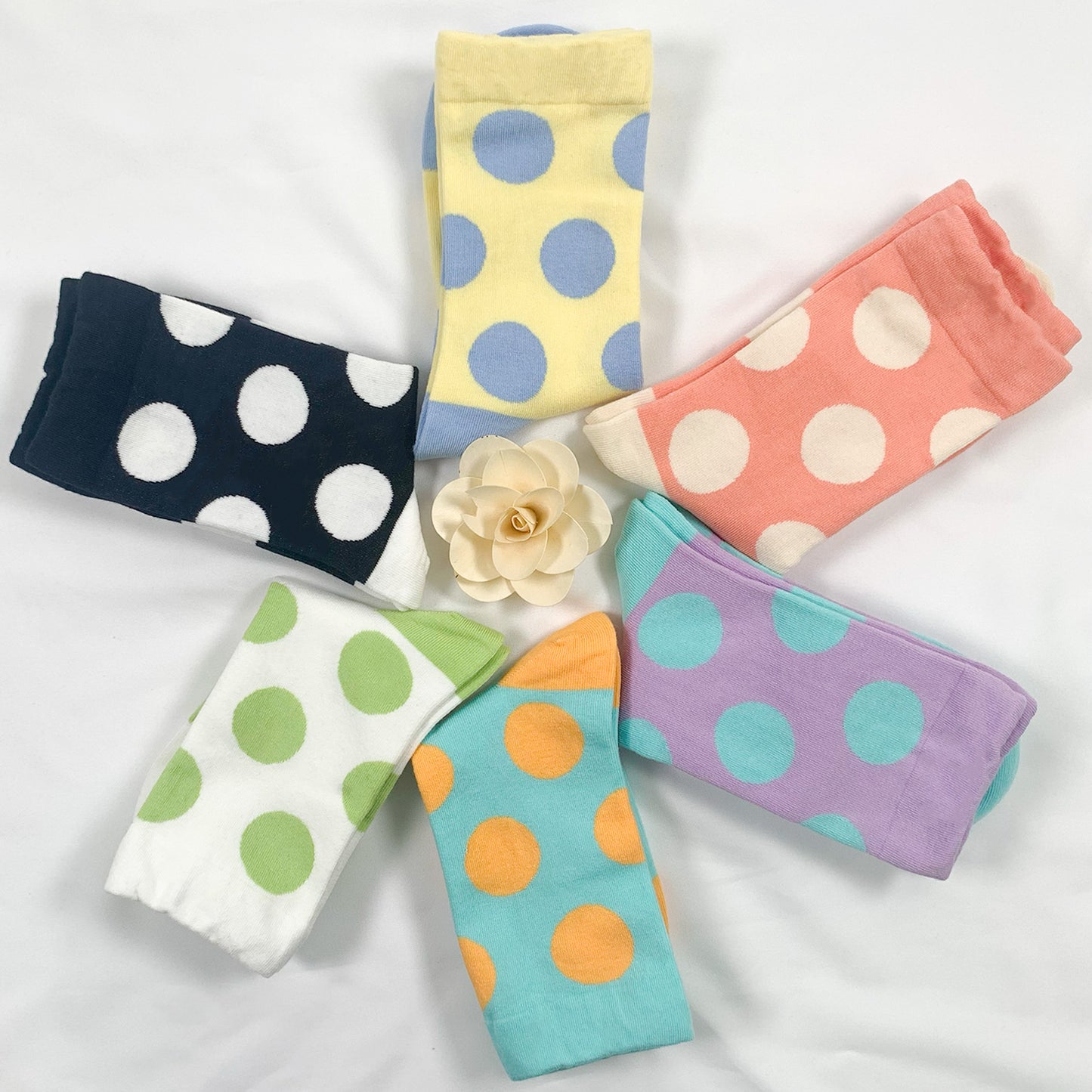 Women's Crew Cuff Dot Socks