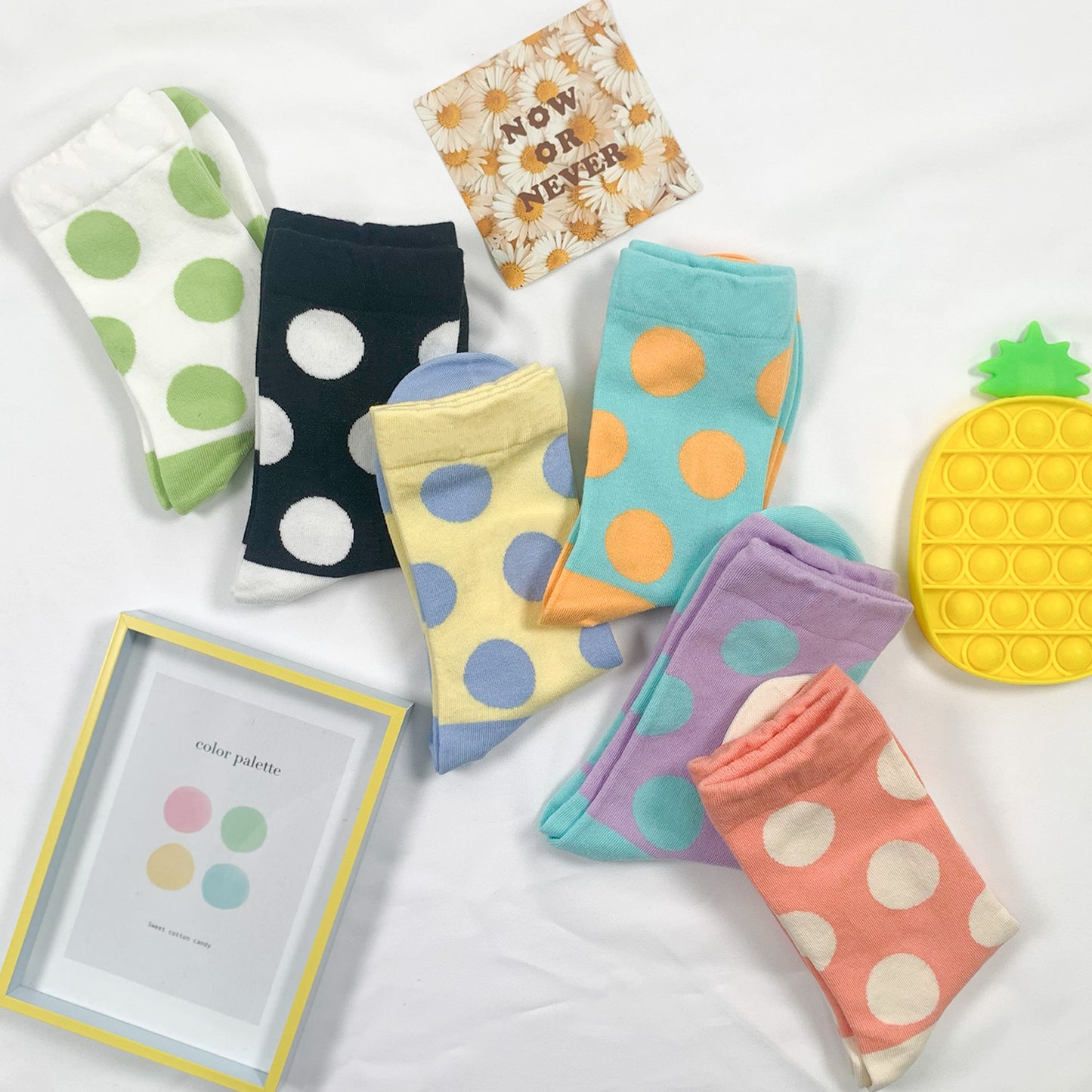 Women's Crew Cuff Dot Socks