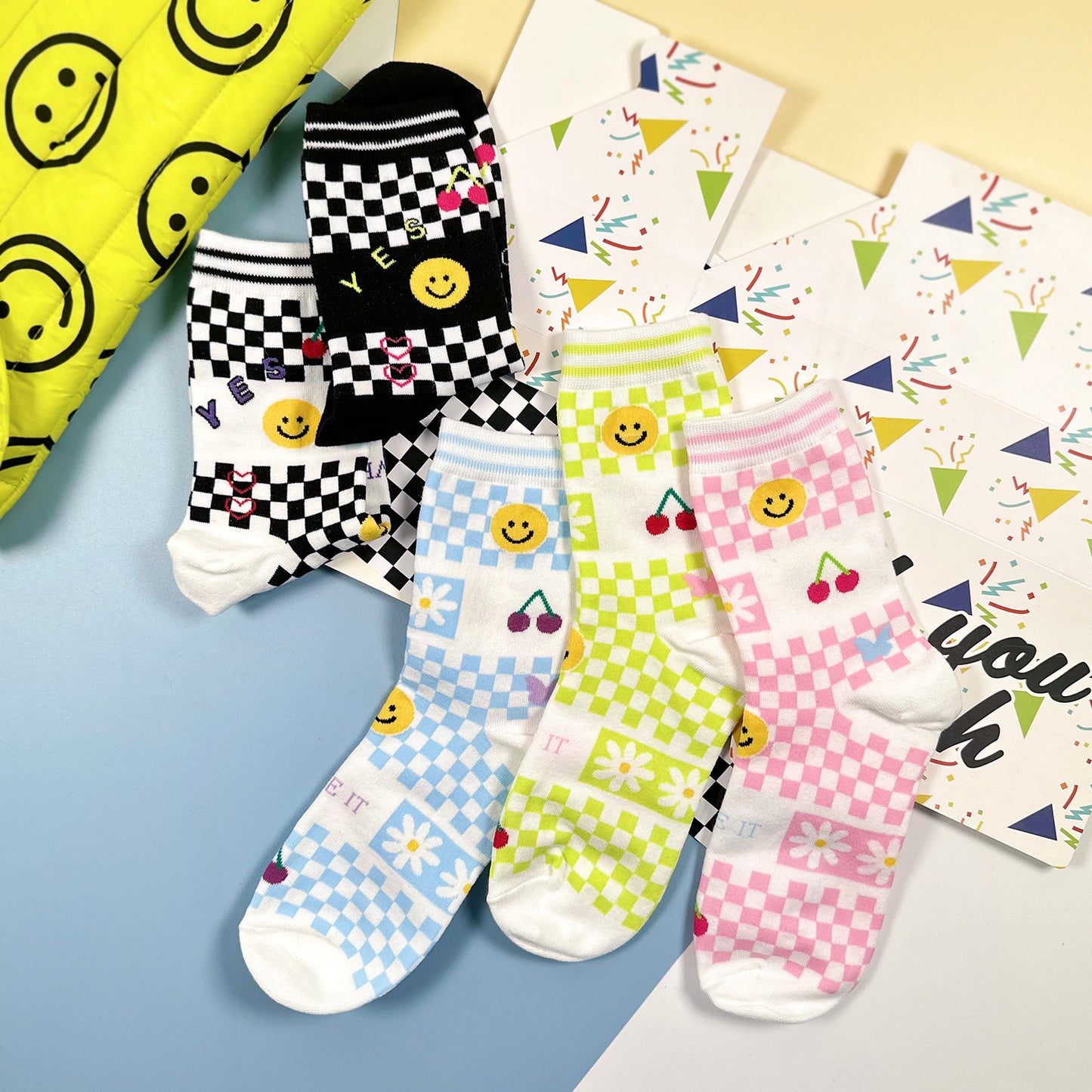 Women's Crew Checkboard Smile Socks