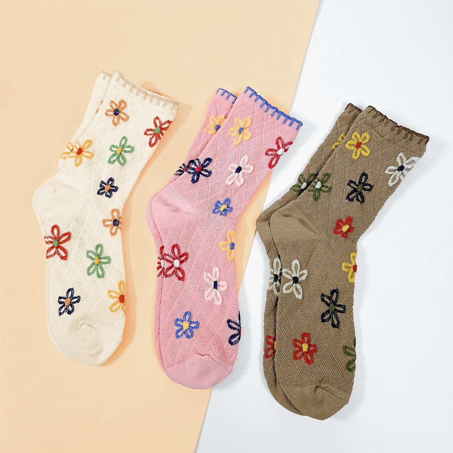 Women's Crew Flower Knit Pattern Socks