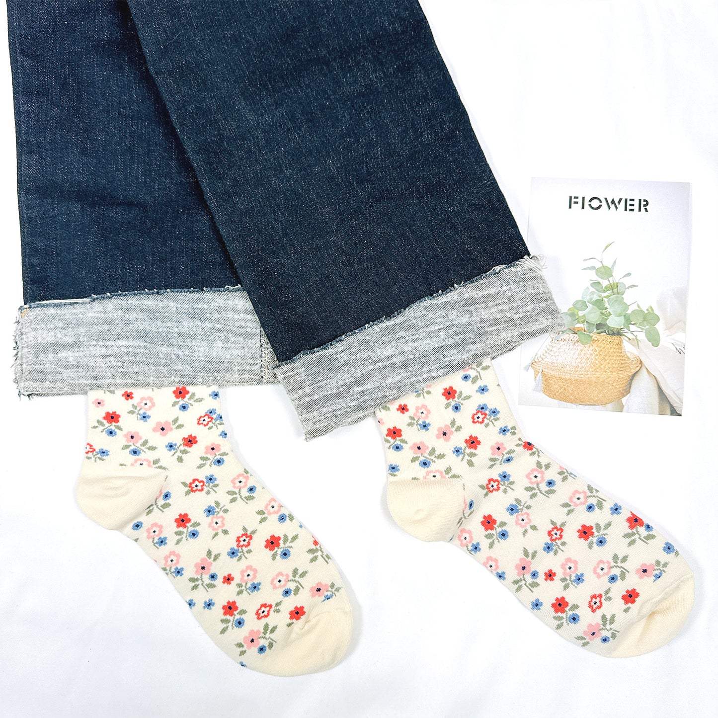 Women's Flower Pattern Crew Socks