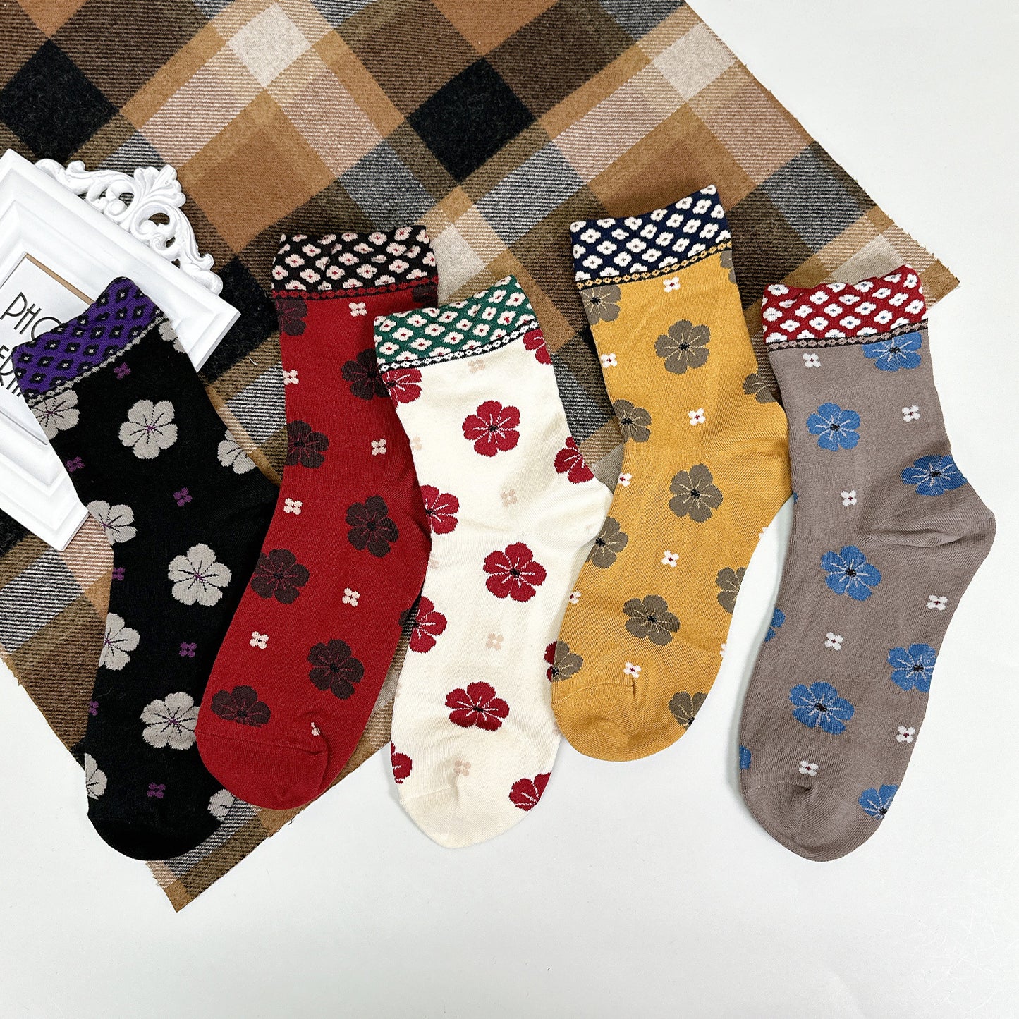 Women's Flower Pattern Crew Socks