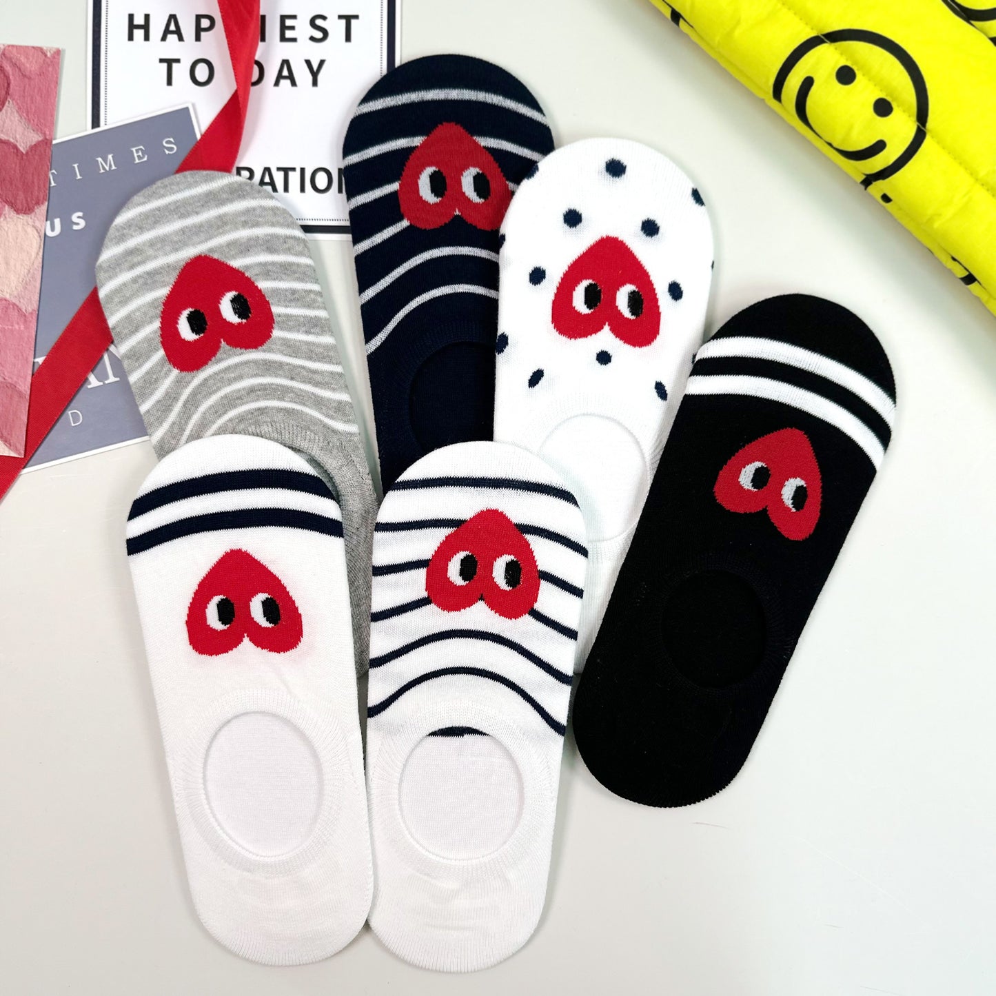 Women's No Show Falling In Love Socks