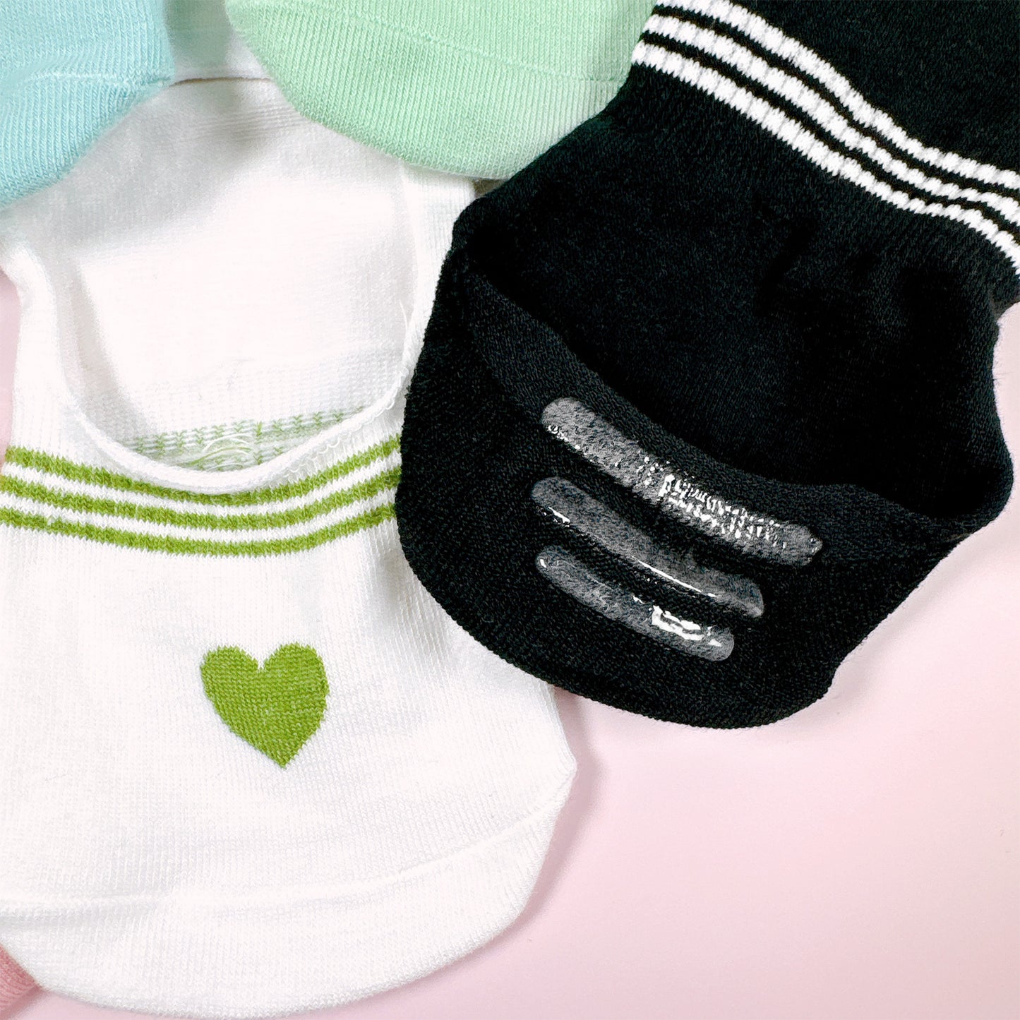 Women's No Show Heart Point No Show Socks