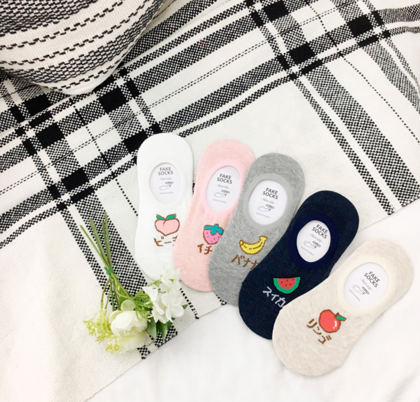 Women's No Show Cat Friends Socks
