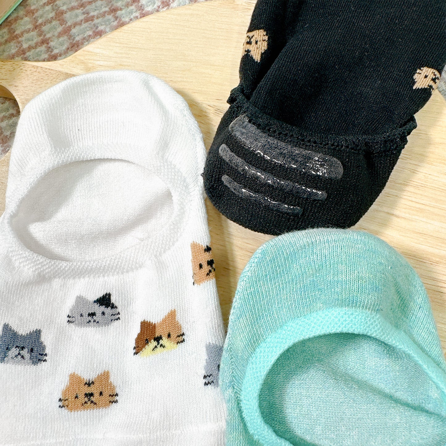 Women's No Show Cat Friends Socks