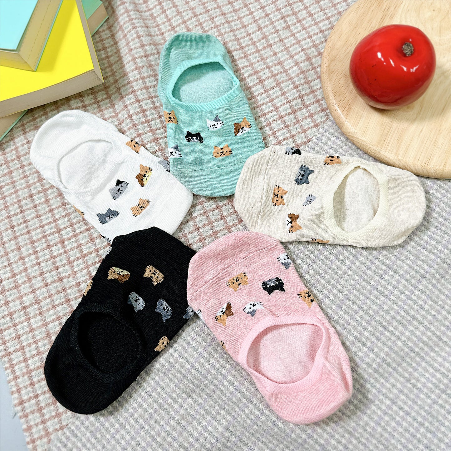 Women's No Show Cat Friends Socks