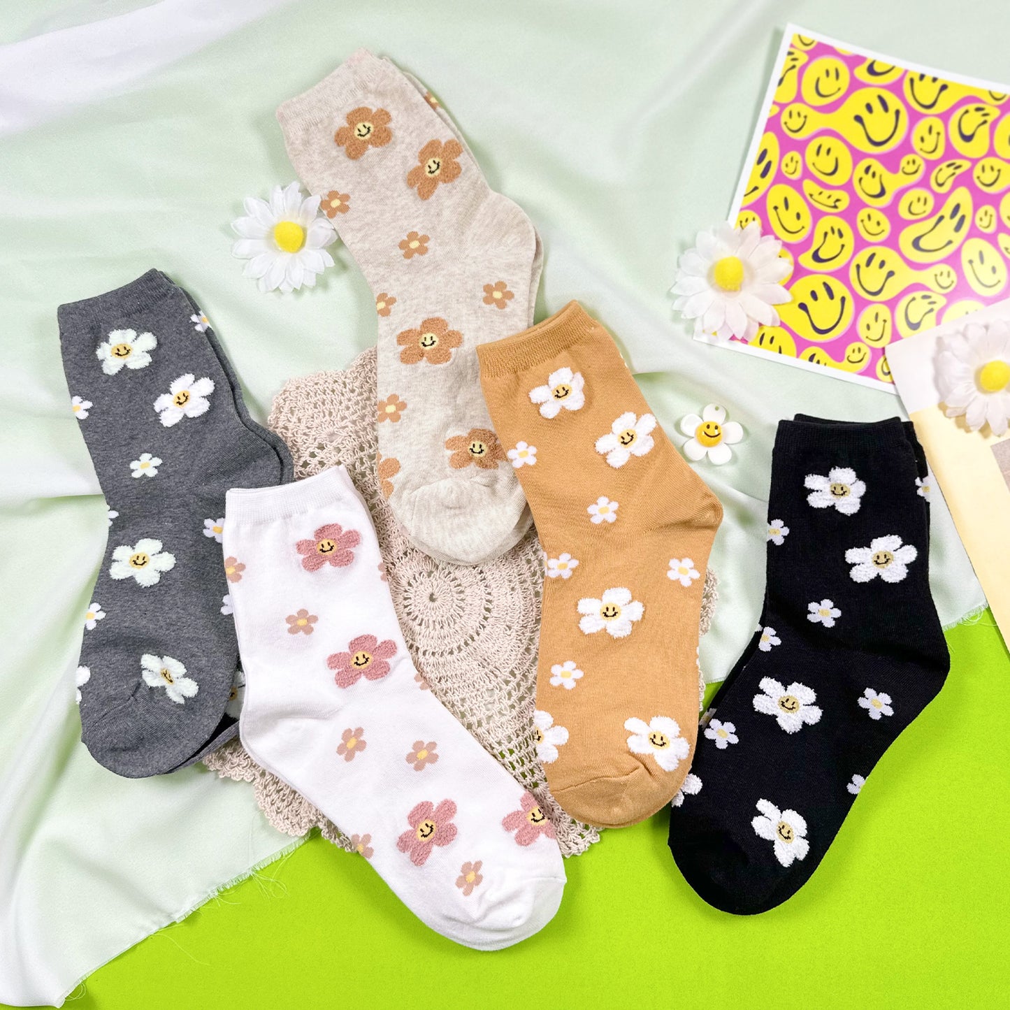 Women's Crew Fluffy Flower Socks