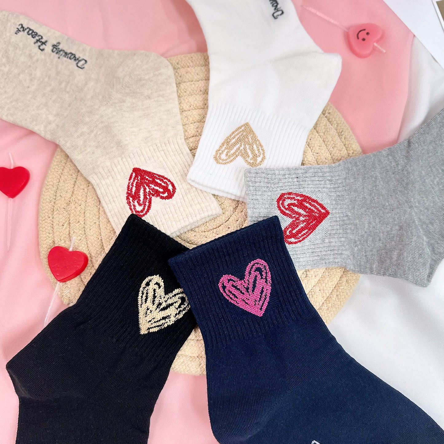 Women's Crew Drawing Heart Socks