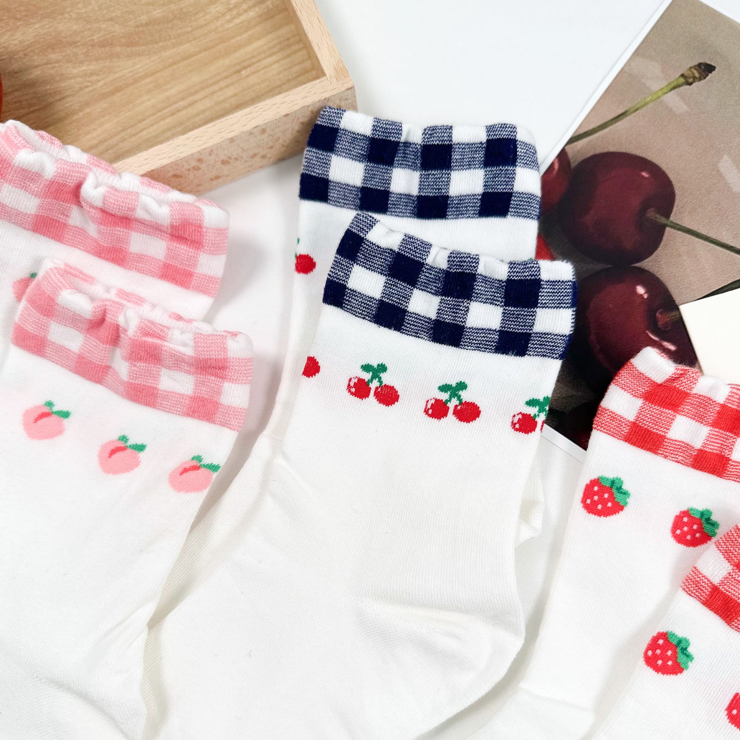 Women's Crew Fruit Check Socks