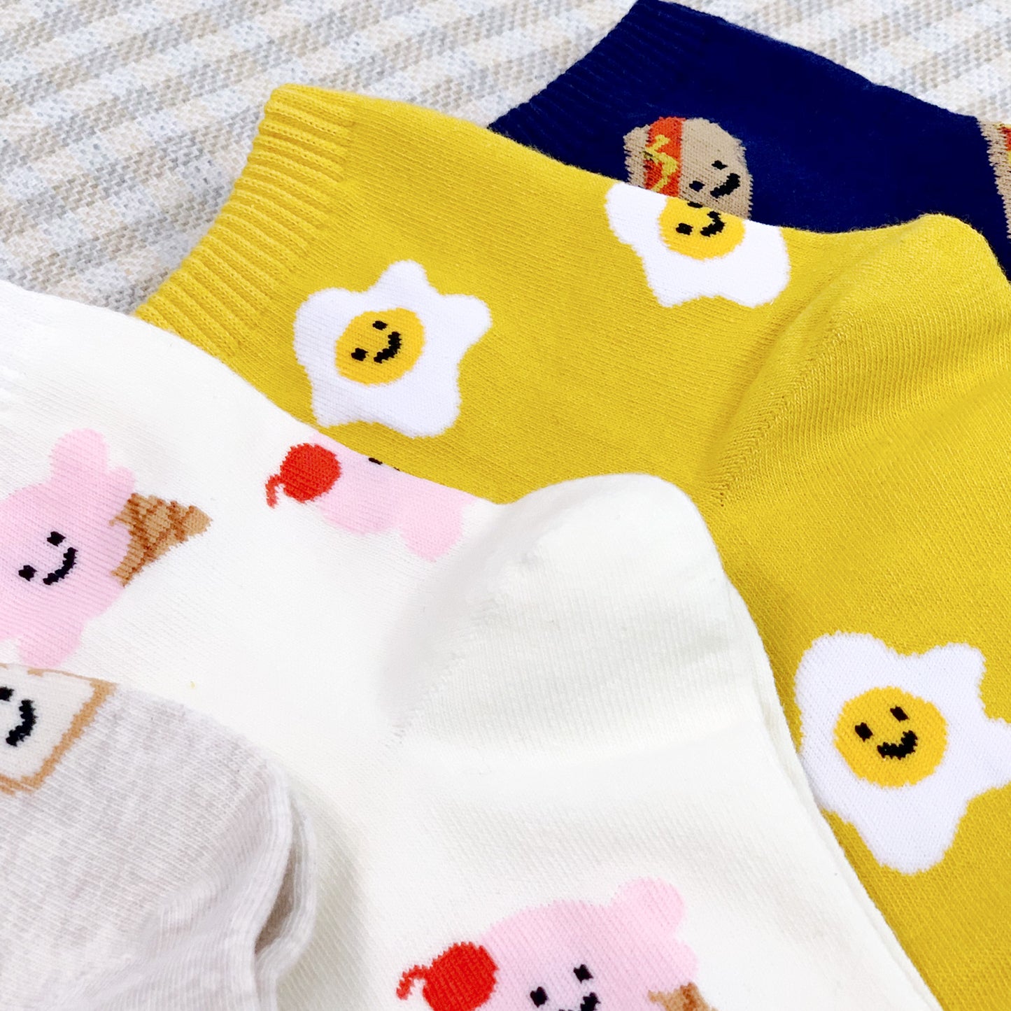 Women's Ankle Happy Food Socks