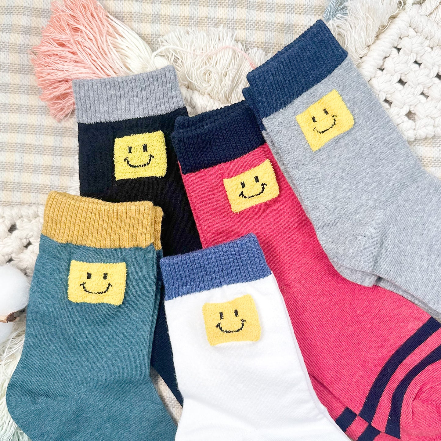 Women's Crew Fluffy Coloring Stripe Socks