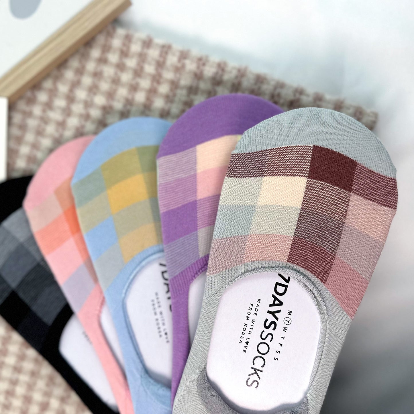 Women's No Show Check X Check Socks