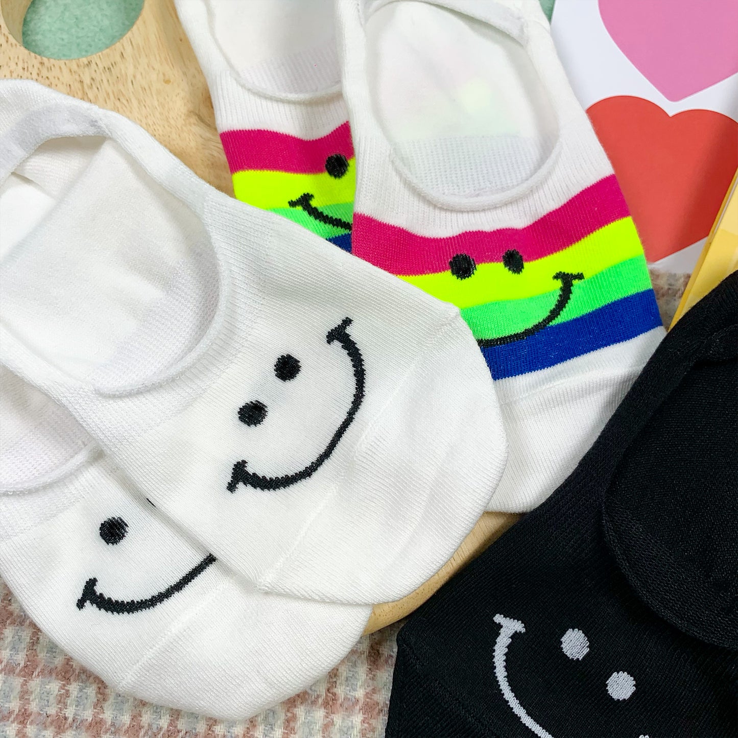 Women's No Show Smiley Face Socks