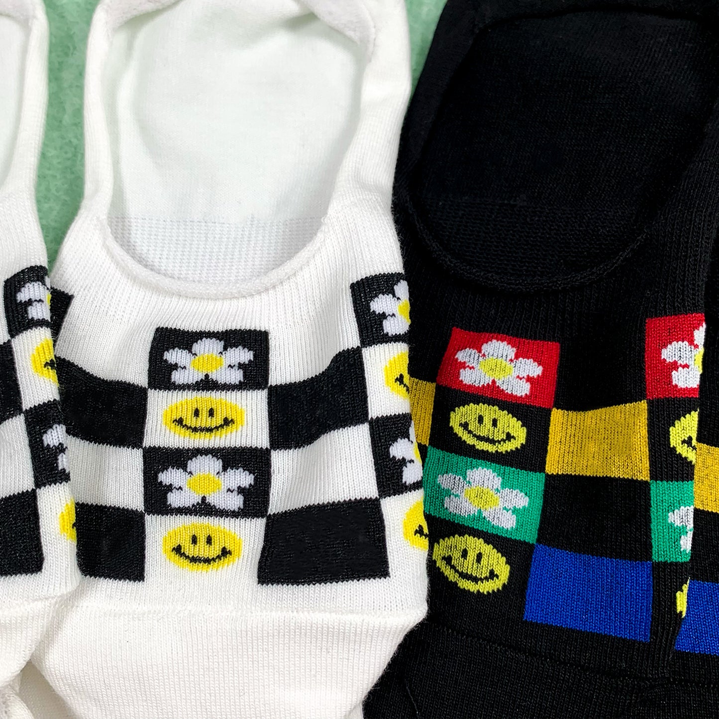 Women's No Show Smile Checkerboard Socks