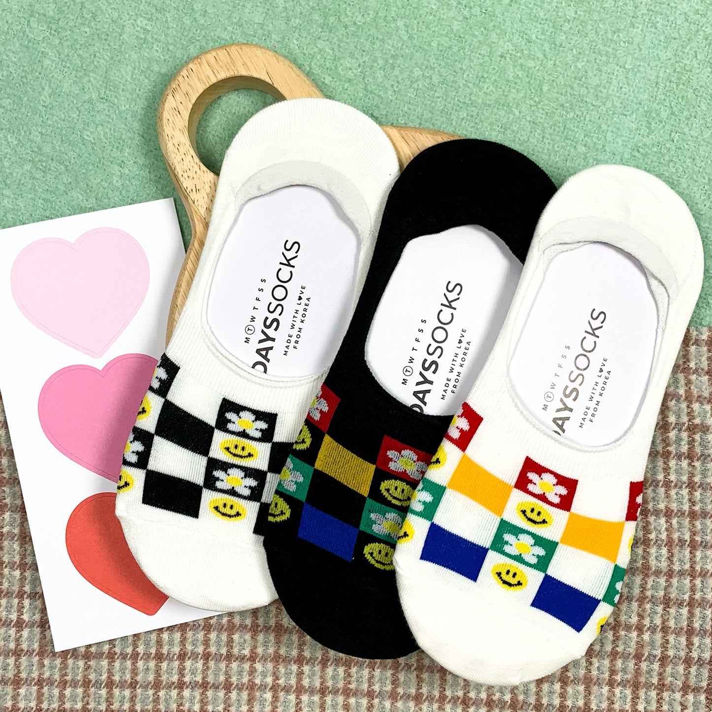 Women's No Show Smile Checkerboard Socks