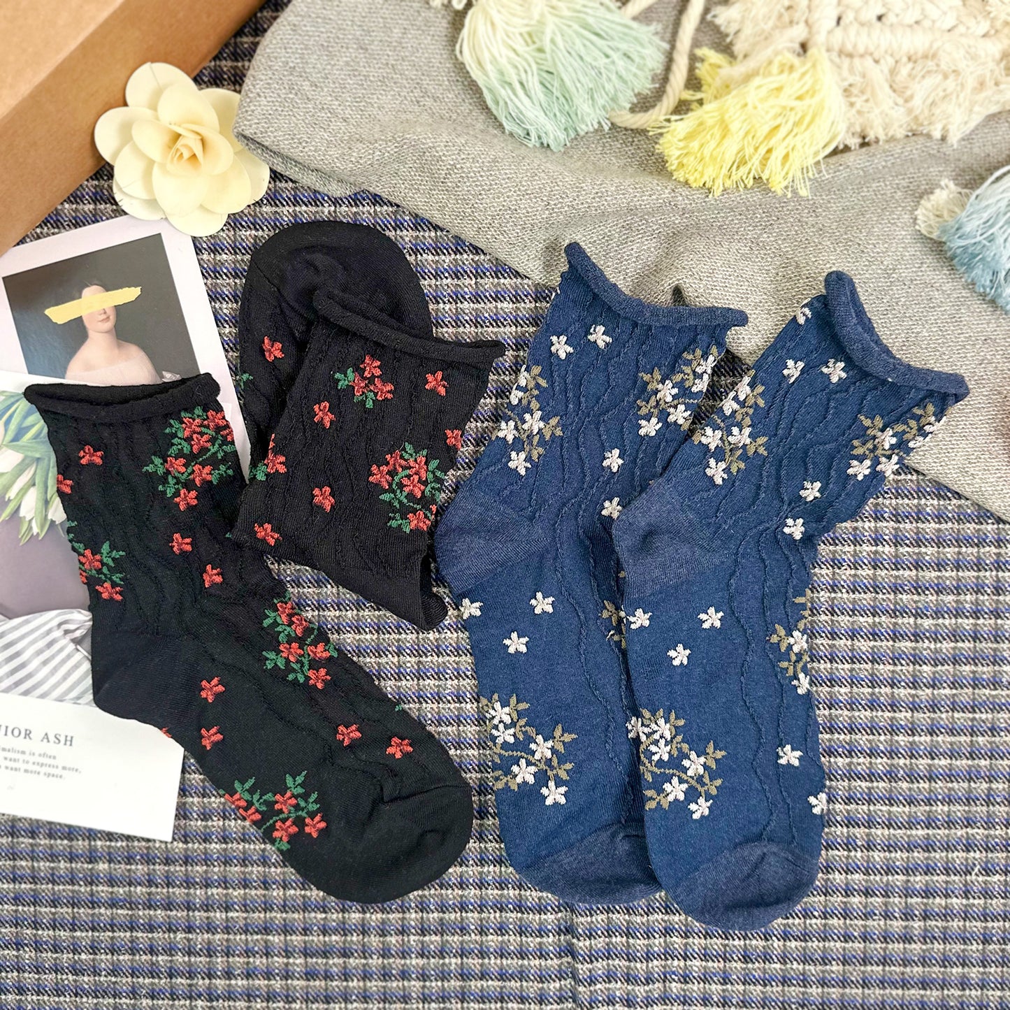 Women's Crew Ruffle Flower Socks
