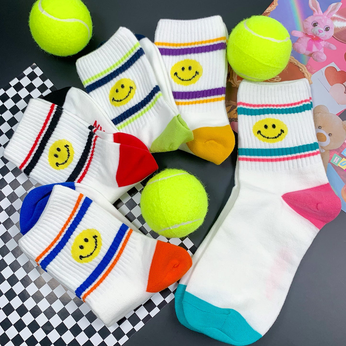 Women's Crew Vivid Smile Checkerboard Socks