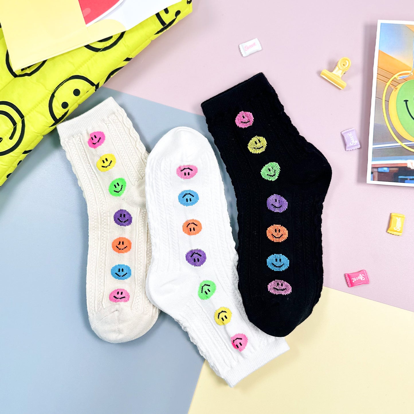 Women's Crew Smile Twist Socks