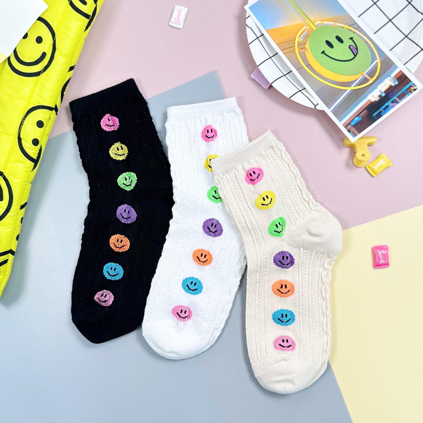 Women's Crew Smile Twist Socks
