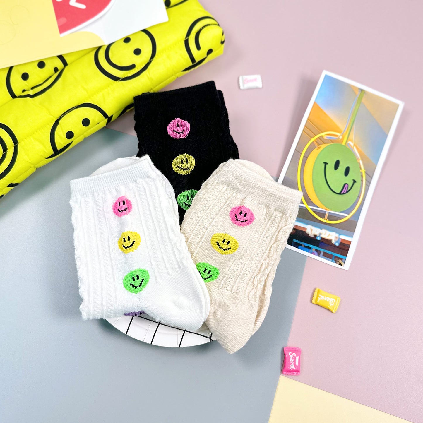 Women's Crew Smile Twist Socks