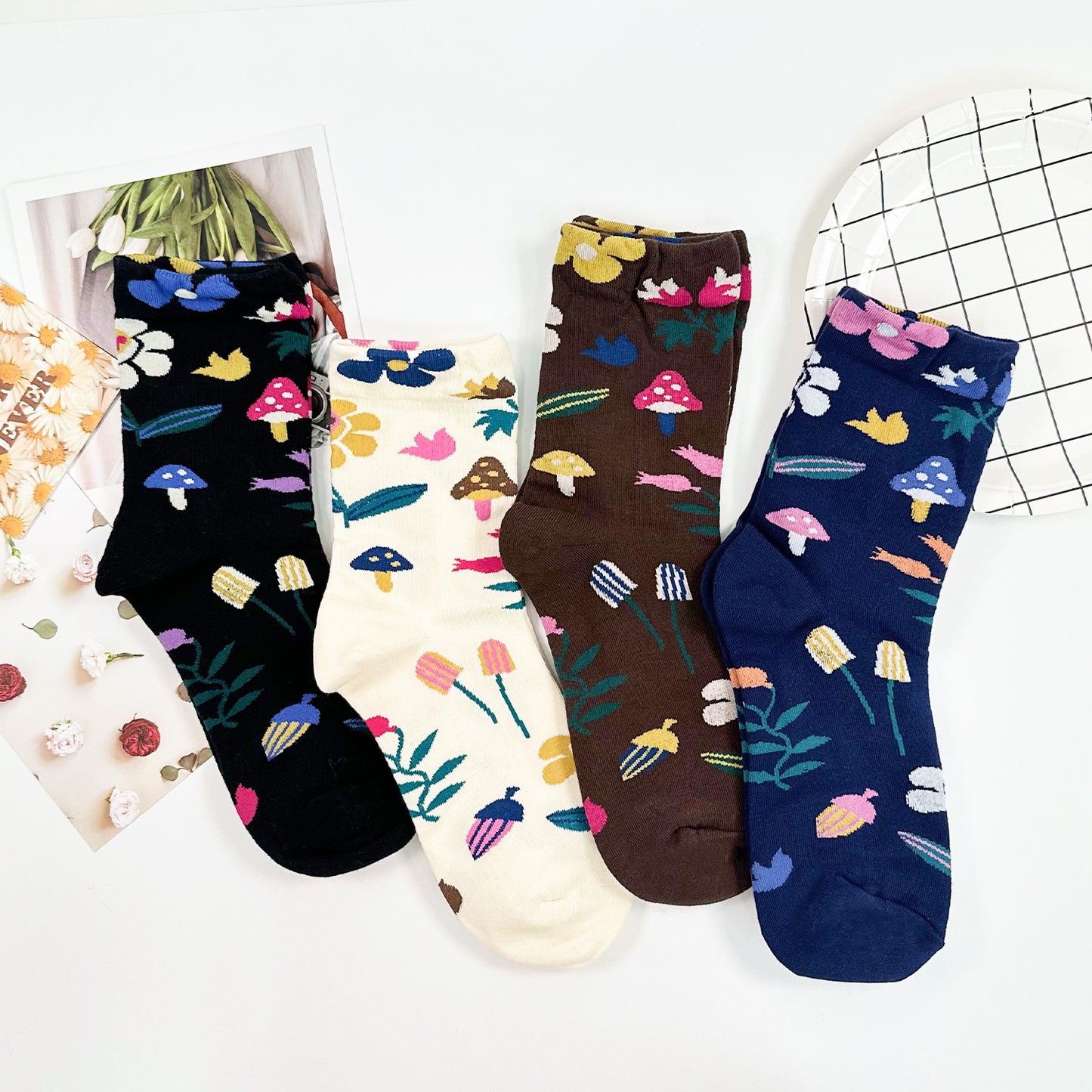 Women's Crew Mushroom Fleur Flower Socks